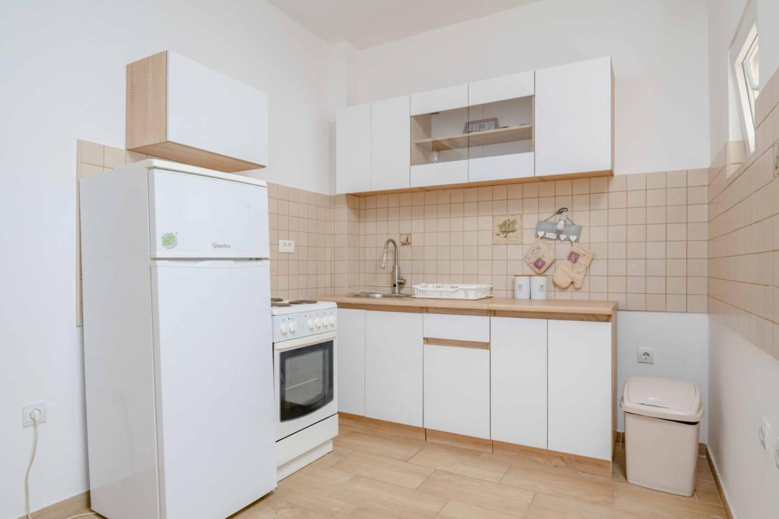 1Bd Modern Apt In Dobra Voda With Roof Access "Moka" بار المظهر الخارجي الصورة